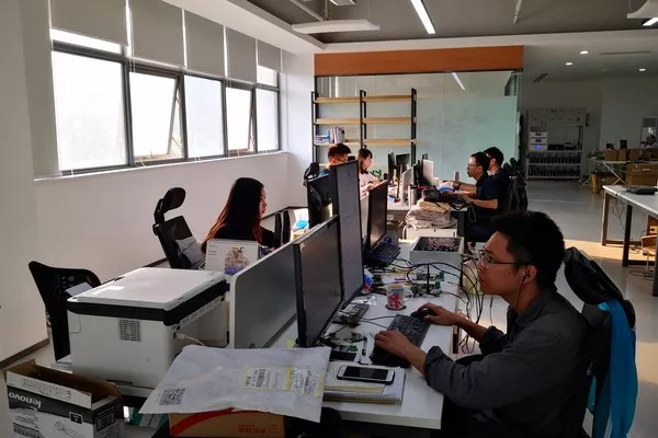 珠海办公室工程师团队提供后方技术支撑